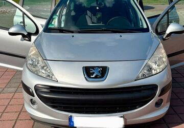 Peugeot 207 125.000 km 1.700 &euro; Berlin 10179