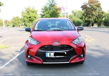Mazda 2 Hybrid 39.900 km 17.985 &euro; Berlin 12163