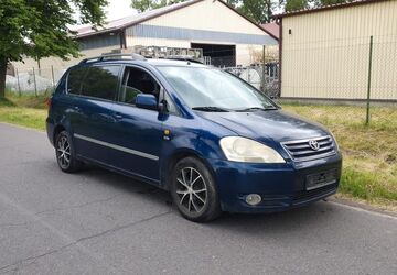 Toyota Avensis Verso 164.556 km 2.400 &euro; Berlin 13629