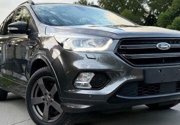 Ford Kuga 141.252 km 11.799 &euro; Berlin 13129