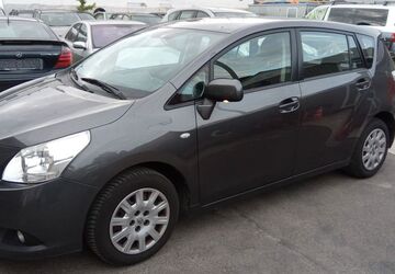 Toyota Verso 167.999 km 4.999 &euro; Berlin 12247