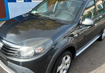 Dacia Sandero 139.800 km 2.900 &euro; Berlin 12347