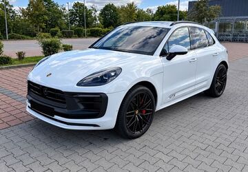 Porsche Macan 121.000 km 54.700 &euro; Berlin 12679