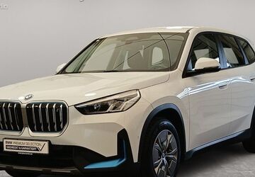 BMW iX1 42.184 km 38.400 &euro; Berlin 14057