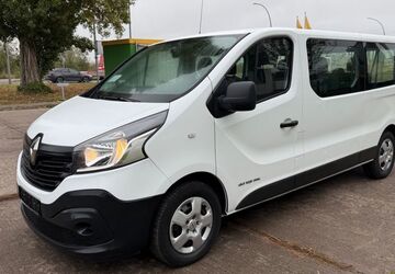 Renault Trafic 298.700 km 9.877 &euro; Berlin 12681