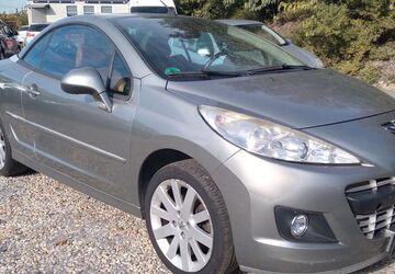 Peugeot 207 128.000 km 7.800 &euro; Berlin 10829