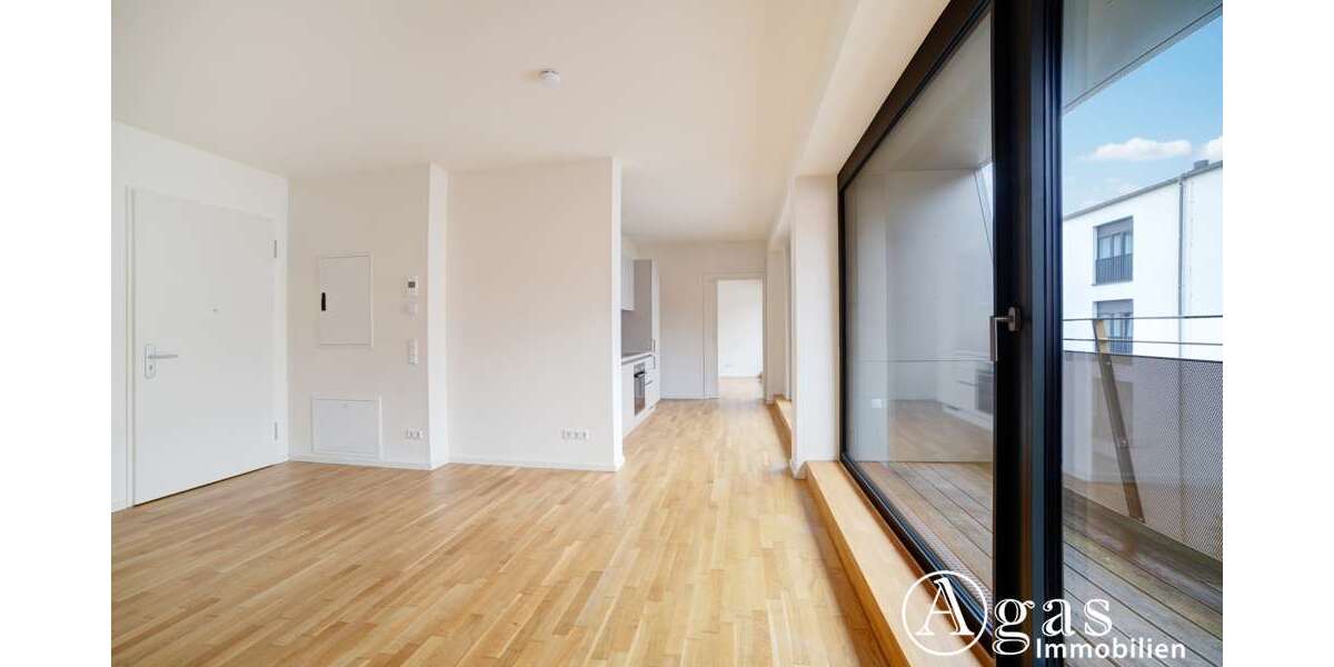 Etagenwohnung Berlin Mitte - 3 Zimmer, 83 m&sup2;, 2.150&euro; | Angebot:27204321
