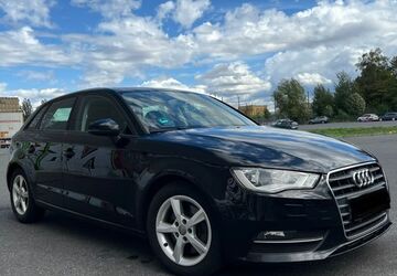 Audi A3 271.950 km 8.000 &euro; Berlin 12439